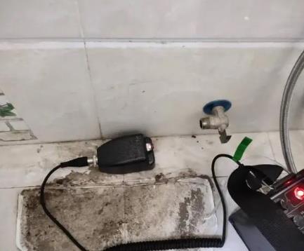 万宁屋顶漏水维修公司分享下卫生间漏水的危害及解决方法